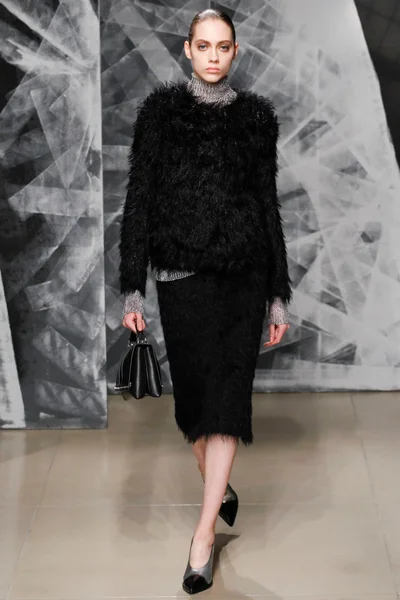 Look 30